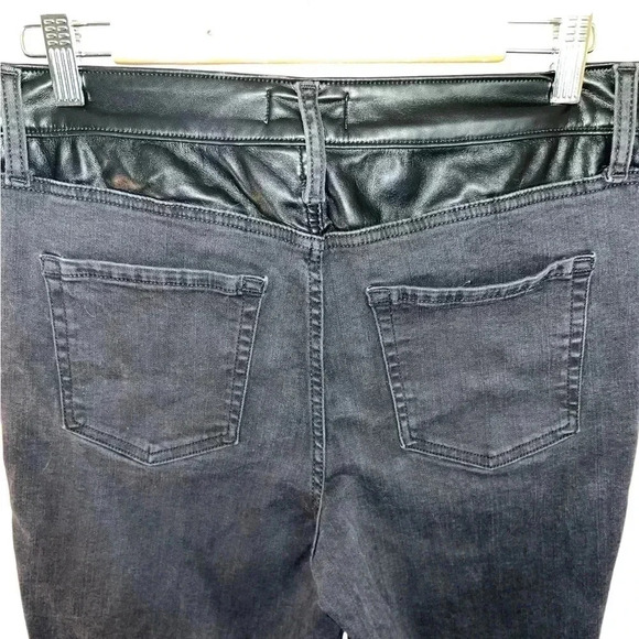 Maurices Women’s Straight High Rise Jeans, size 12 - Picture 4 of 5